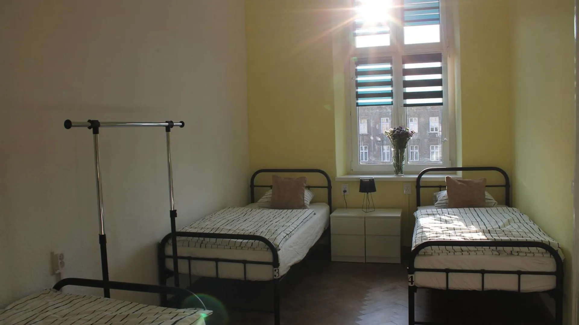 Hostel Centrum Sabot contacts