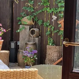 Emerald Spa Bed & Breakfast