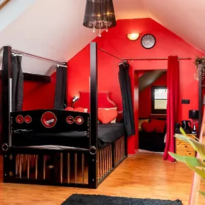 Pandora's Loft Love hotel